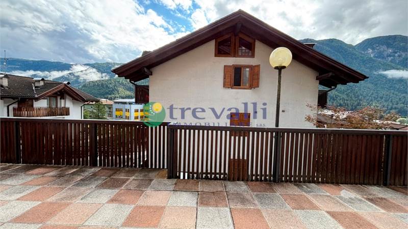 APPARTAMENTO ZONA SOLEGGIATA MALE'